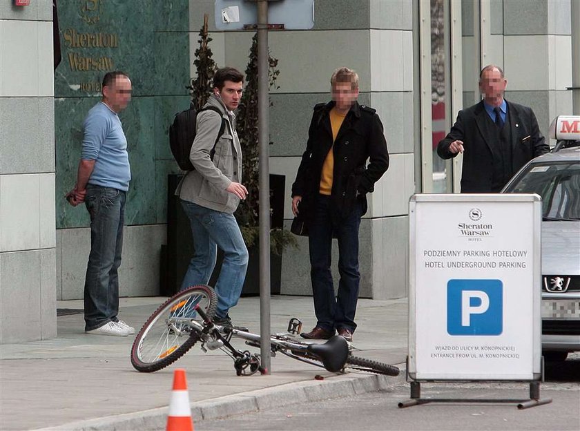 Kammel to gapa. Nie potrafi parkować roweru