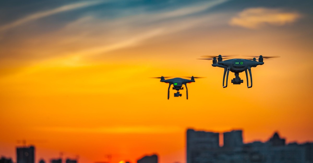 Rosja prowadzi z Europą wojnę hybrydową. Co tak naprawdę oznacza?