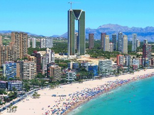 Hiszpańska gospodarka rośnie po raz pierwszy od dwóch lat i kusi inwestorów