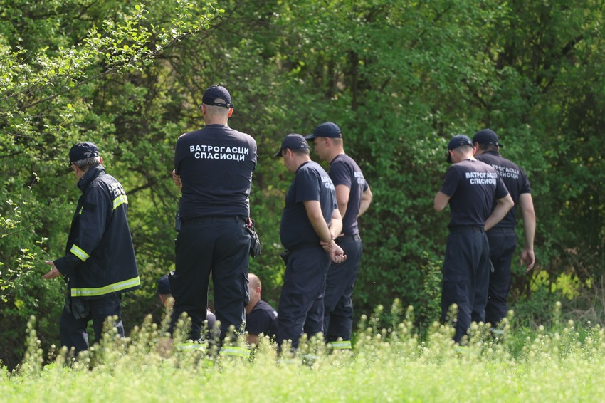 Potraga za telom devojčice iza kuće Dragijevića 