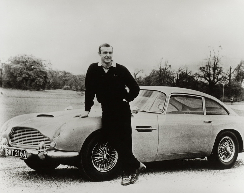 Aston Martin i James Bond