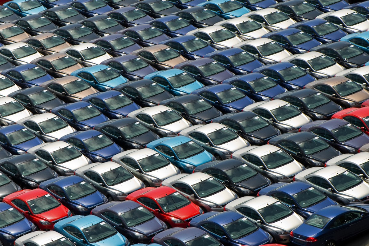 Sprzedaż aut VW nie spadła. Ale wersje benzynowe wyprzedziły diesla