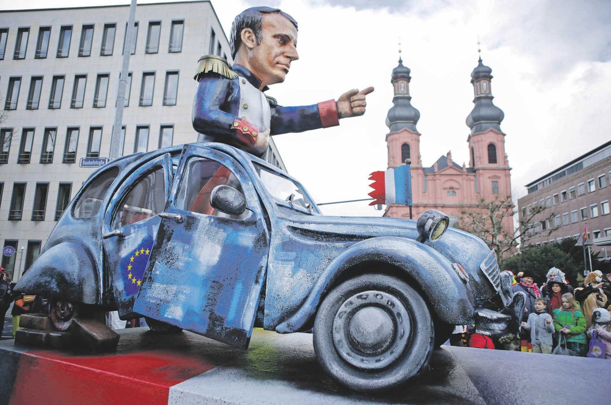 Karykatura prezydenta Emmanuela Macrona. Moguncja, 12 lutego 2018 r.