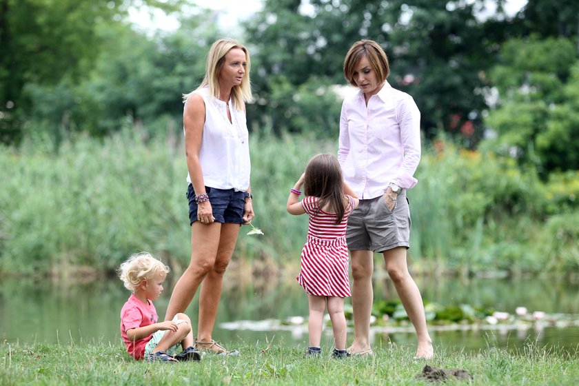 Dorota Gawryluk i Joanna Klimek z dziećmi