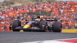 Forma-1: Verstappen megnyerte hazája nagydíját is, félig már világbajnok