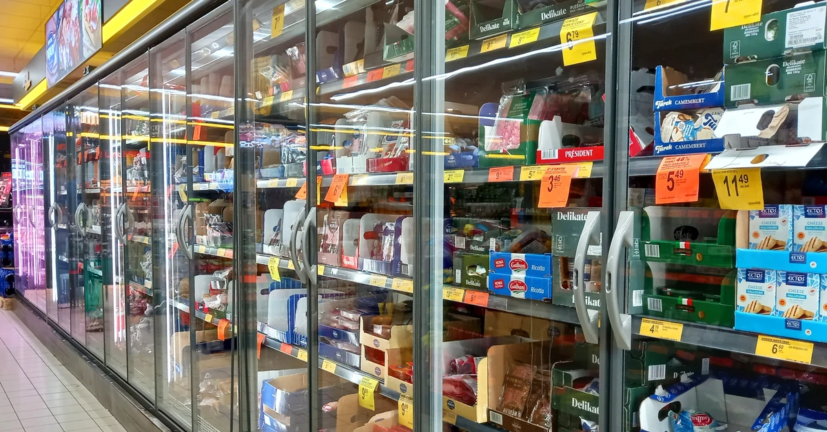 Biedronka zaczyna tydzień promocją na masło. Kostka za mniej niż 5 zł