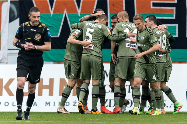 Ekstraklasa: Legia pokonała Zagłębie i już ma tylko punkt straty do lidera