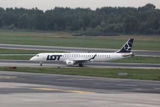 Szósty samolot z Afganistanu wylądował w Warszawie. Uratowano kolejne 80 osób