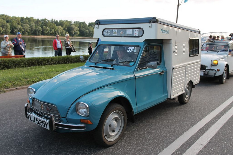 21. Światowy Zlot Miłośników Citroëna 2CV Toruń 2015