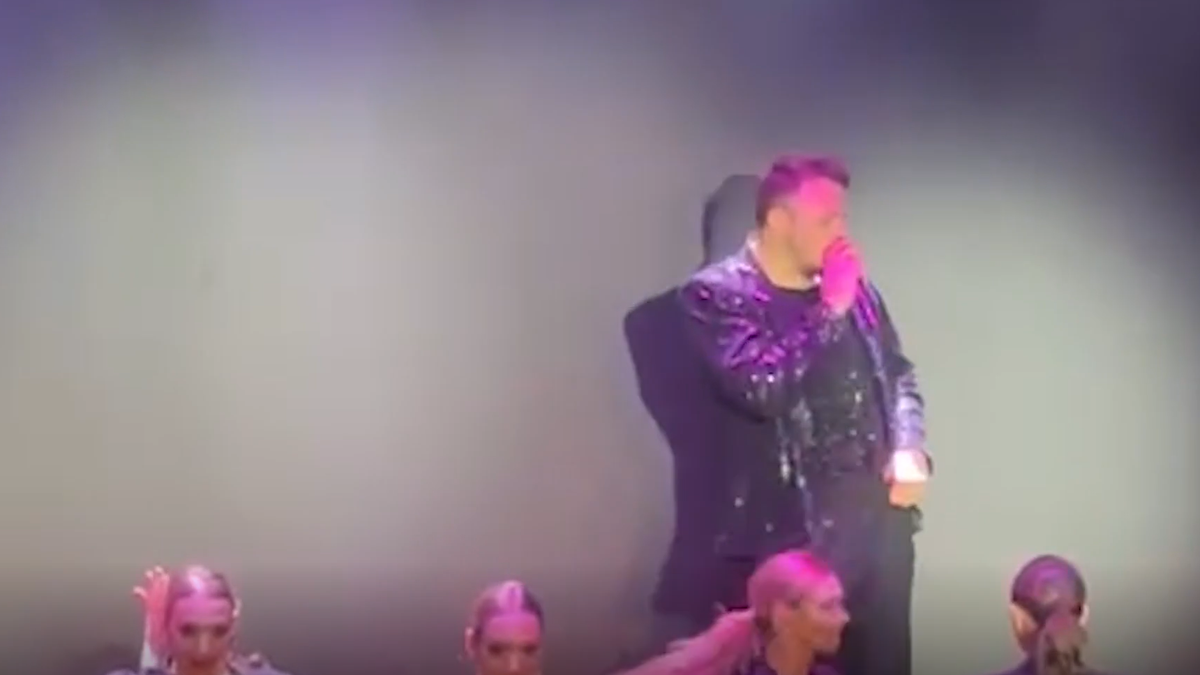 DANIEL KAJMAKOSKI DOŠAO PONOVO NA MESTO ZLOČINA Evo kako pevač izgleda nakon jezivog kidnapovanja u Beogradu (VIDEO) Kép