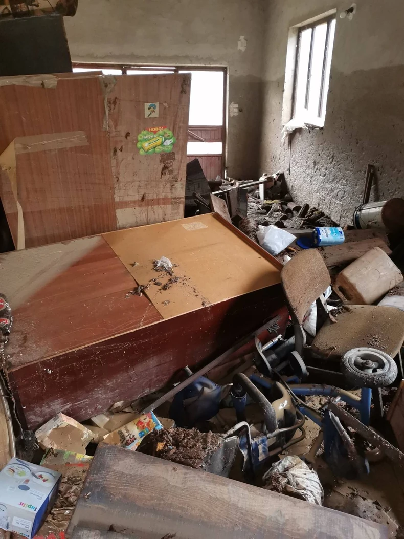 Porodica Stevanović ostala bez doma u poplavama koje su zadesile Srbiju