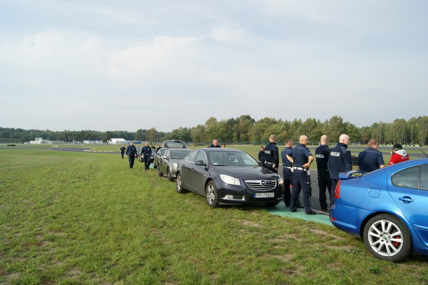 Policjanci szkolili jazdę na Torze Poznań