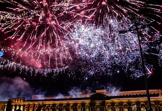Polska przywitała nowy rok. Zobacz, jak bawili się Polacy