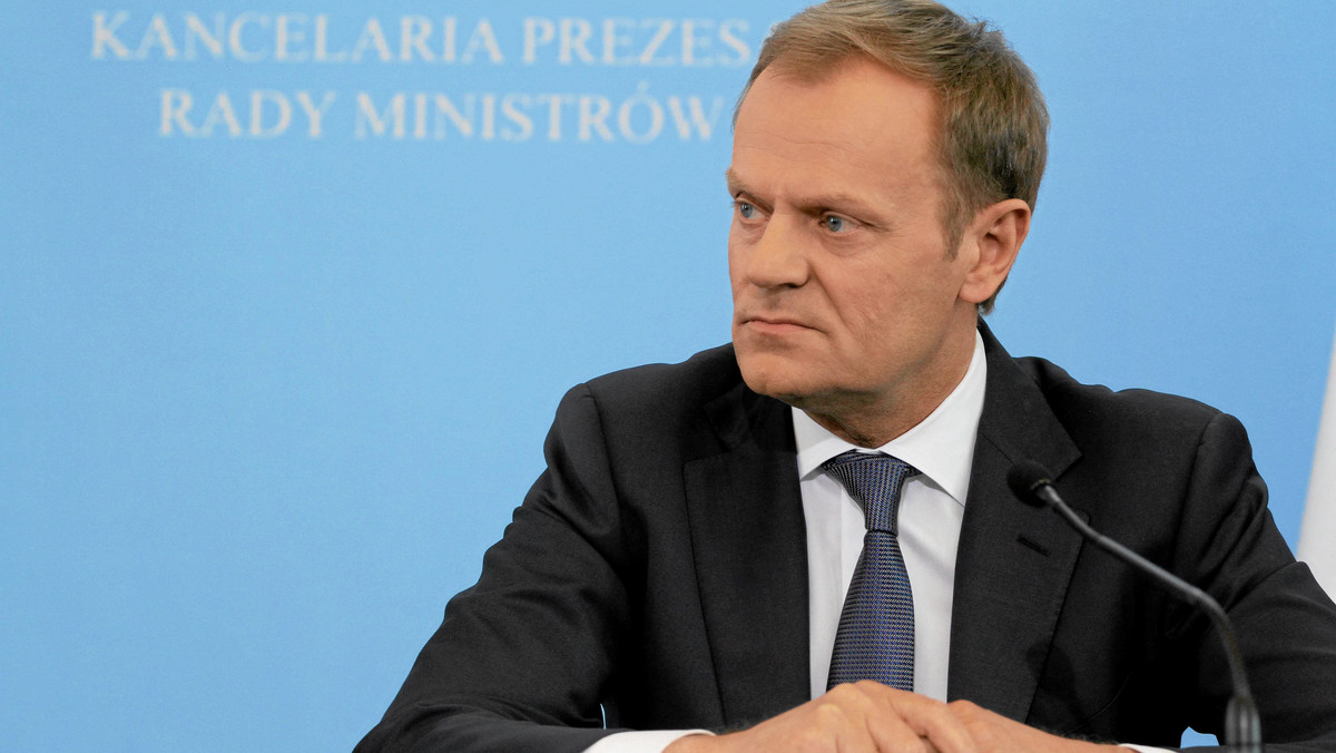 Nie jestem pokłócony z nikim w PO - tak premier Donald Tusk skomentował słowa wiceszefa Platformy Grzegorza Schetyny, który zadeklarował, że "wyciąga rękę" do szefa rządu w sprawie współpracy w partii i polityce.