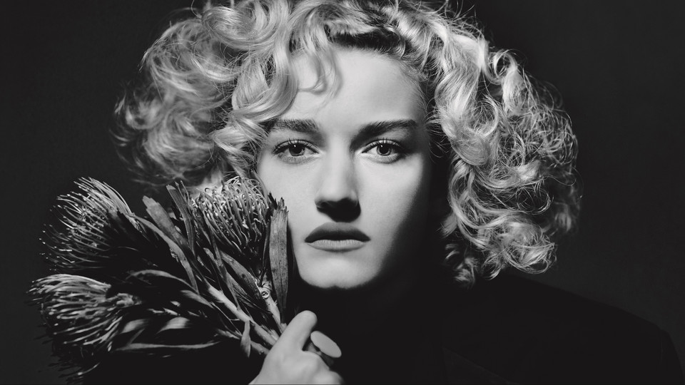 Julia Garner