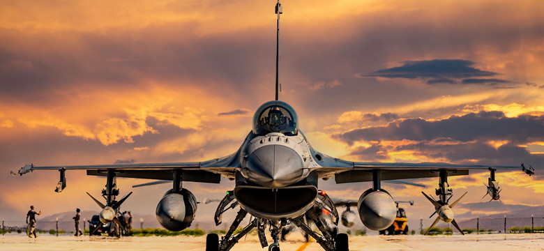 Drażliwa kwestia myśliwców F-16. "Gdybyśmy dostali je wcześniej, byłoby już po wojnie"