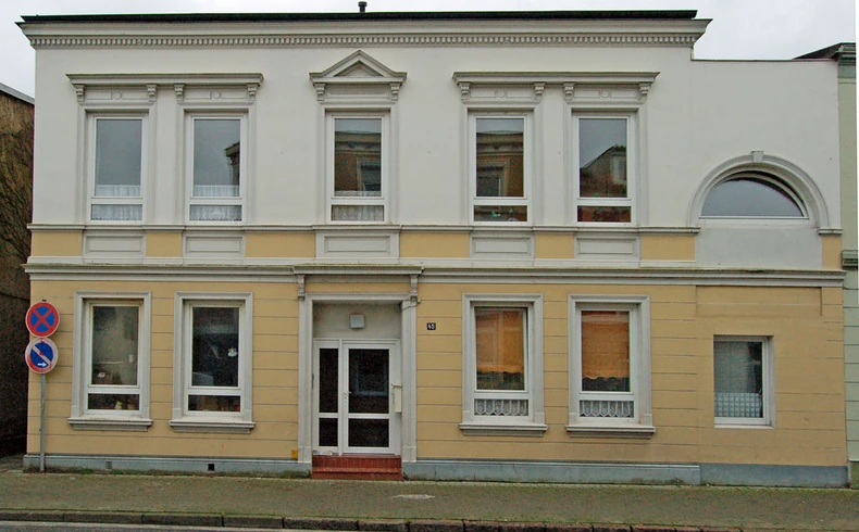 U ovoj zgradi se nalazio kafe "Blaue štube"