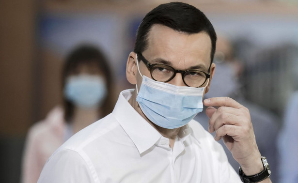 Morawiecki o respiratorach: Kupiliśmy je tam, gdzie można było