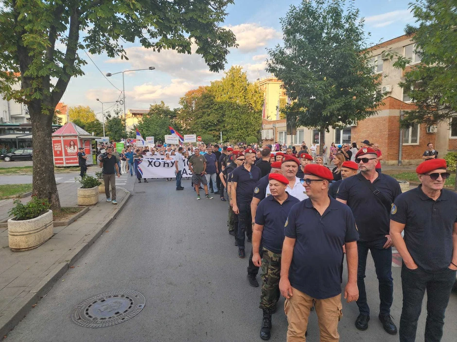 Okupljanja građana protiv blokada Obrenovac