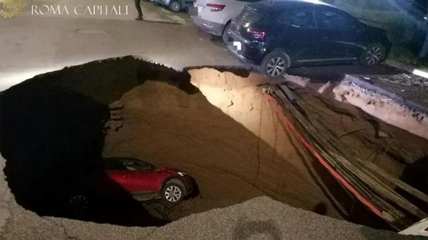 Automobili upali u rupu