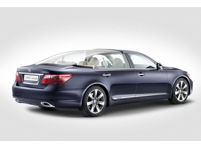 Specjalnie przygotowana 'otwarta' wersja Lexusa LS 600h L będzie oficjalnym królewskim pojazdem nowożeńców podczas ceremonii zaślubin jego wysokości księcia Monako Alberta II z panną Charlene Wittstock, która odbędzie się w sobotę, 2 lipca 2011 r.