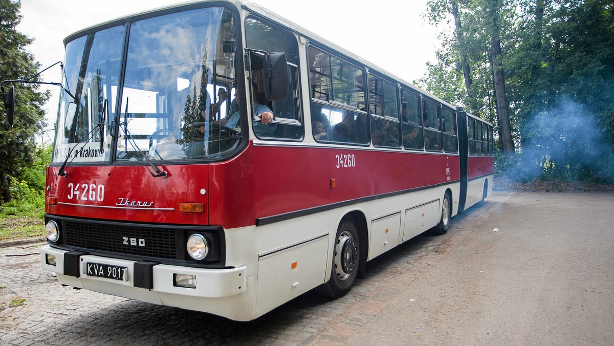 Pomoc, jaką Polacy otrzymywali z państw zachodnich w czasach Polski Ludowej – to temat wystawy przygotowywanej w Muzeum PRL-u w Nowej Hucie. - Refleksja nad tradycjami pomocy jest dziś bardzo aktualna - mówi Karolina Żłobecka, pomysłodawczyni projektu. I namawia do współtworzenia ekspozycji, której wernisaż nastąpi w czerwcu.