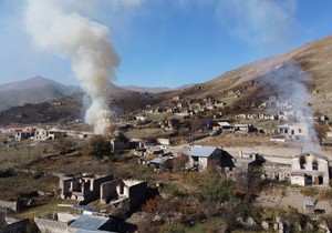 Paljenje kuća u Dadivanku u Nagorno Karabahu 
