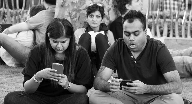 People are just way to engrossed with their phones in todays world.