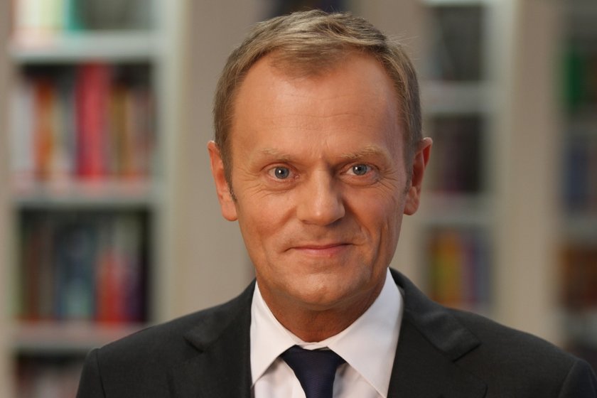 Tusk podsumuje rok na Twitterze 