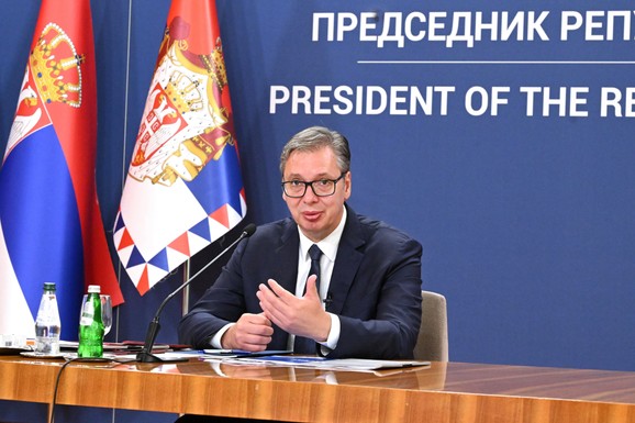 SLEDI ZNAČAJNO POVEĆANJE PLATA I PENZIJA, VAUČERI! Ovo su sve mere koje je Vučić predstavio: Stiže paket pomoći za penzionere i građane