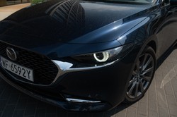 Mazda 3 ma przycisk, który powinien znaleźć się w każdym aucie