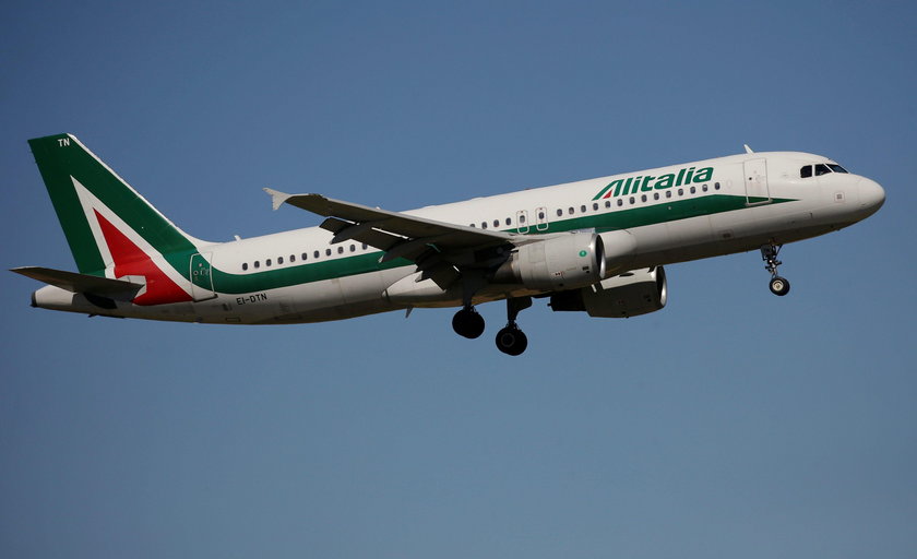 Linie lotnicze Alitalia odwołały 200 lotów. Pasażerowie mają kłopoty