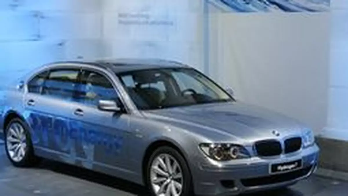 Genewa 2007: nowe modele i silniki BMW