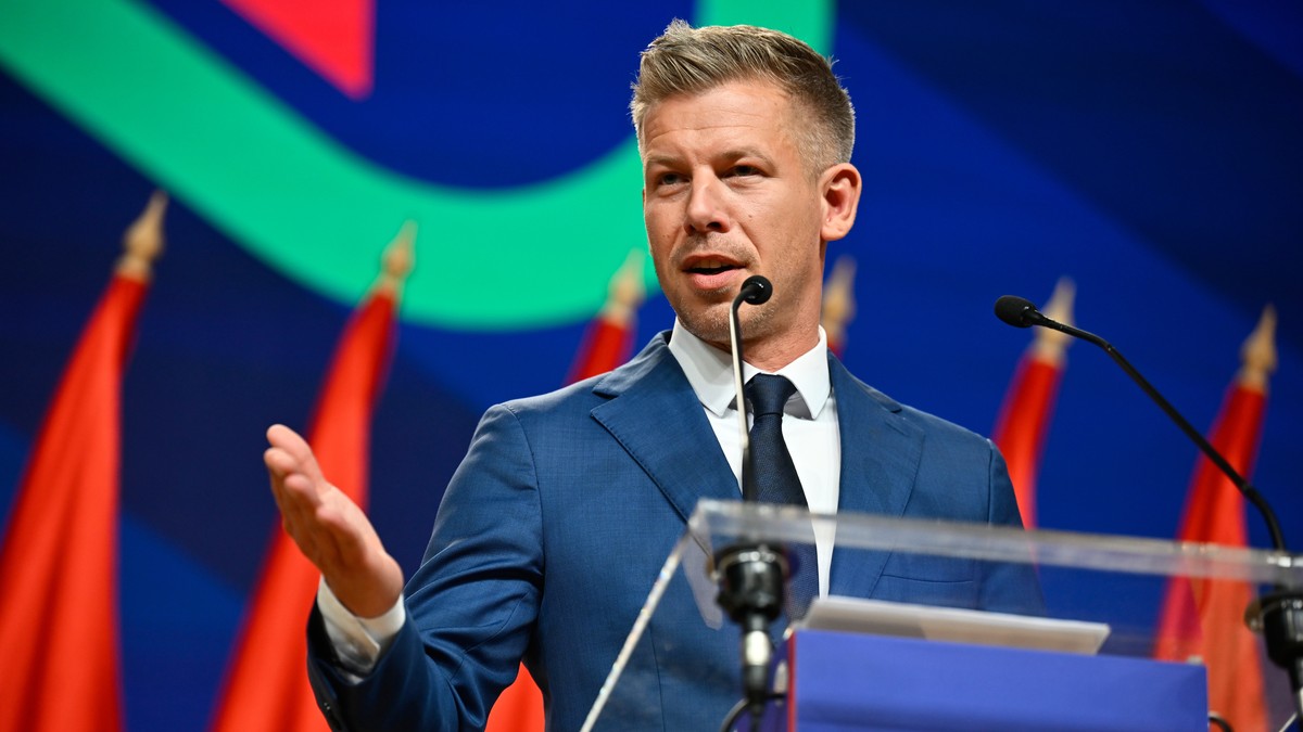 Peter Mađar na konferenciji u Budimpešti 13. aprila