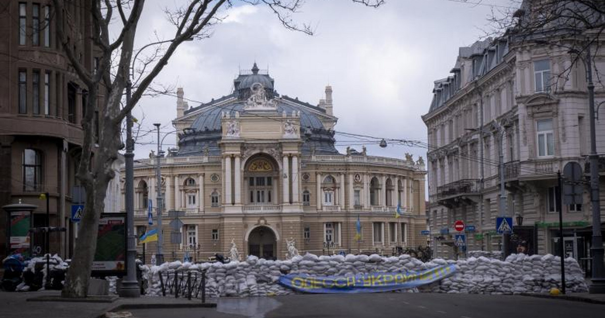 Odesa așteaptă un atac rusesc.  Locuitorii se pregătesc să se apere