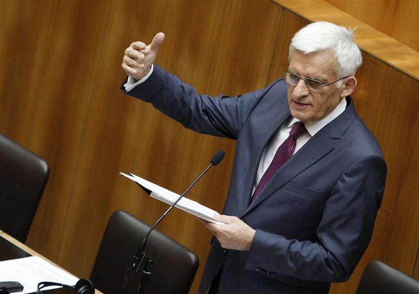 Buzek opuszcza PO. Będzie startować do Senatu z...