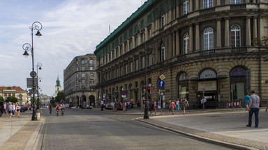 Stolica: protesty przeciwko klubowi erotycznemu przy Trakcie Królewskim