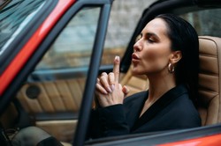 Chorwacka gwiazda La Lana robi światową karierę. Posłuchaj "So Messed Up"