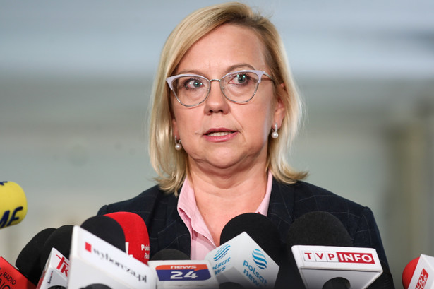 Minister Anna Moskwa powiedziała, że URE będzie blokował podwyżki na poziomie cen z marca tego roku z uwzględnieniem wzrostu cen surowca w 60 proc.