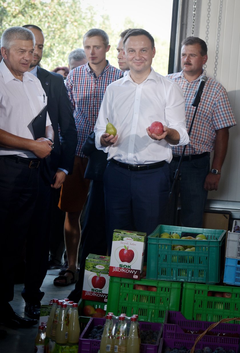 Duda nie wycofuje się z deklaracji "500 zł na dziecko"