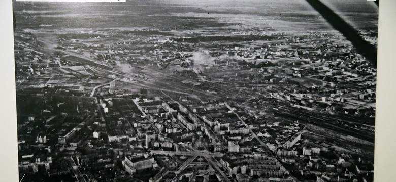 ZOBACZ niepublikowane zdjęcia Warszawy. Zrobiła je Luftwaffe w 1939 roku