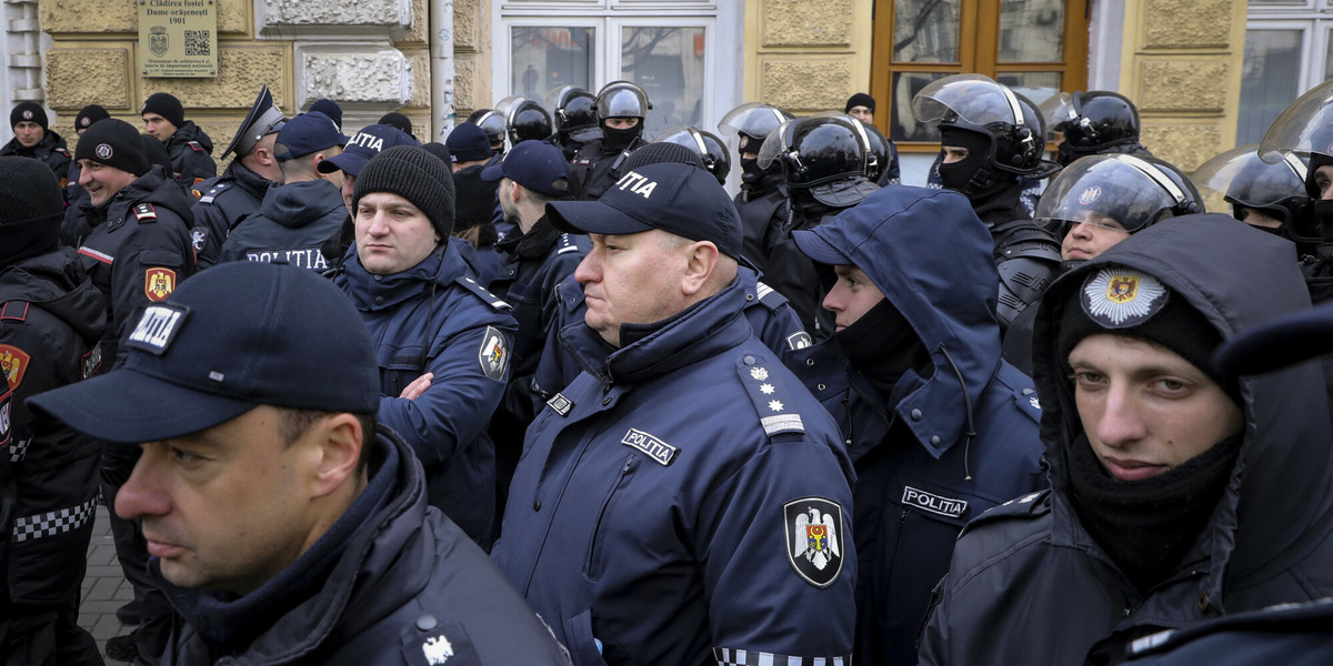 Mołdawska policja otrzyma od Polski broń i wyposażenie.