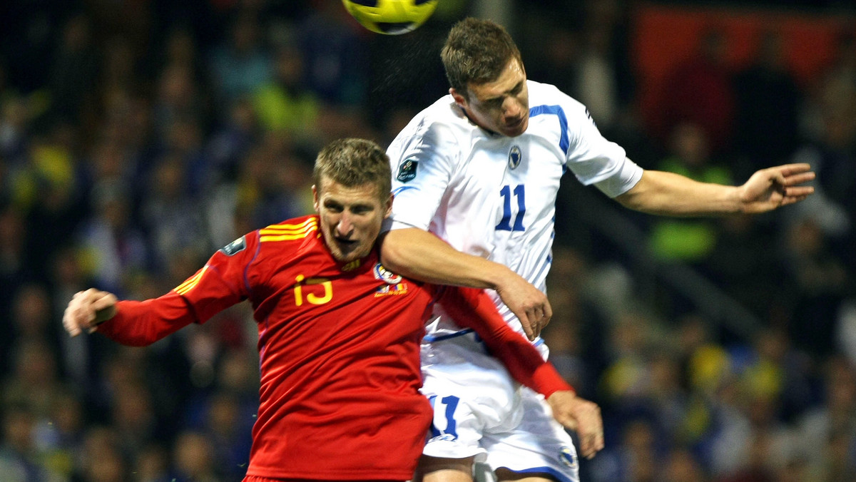 W meczu grupy D eliminacji do mistrzostw Europy w 2012 roku Bośnia i Hercegowina pokonała na własnym stadionie Rumunię 2:1.