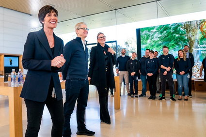 Nowa szefowa sprzedaży Apple'a dostanie udziały warte 8,2 mln dol.