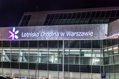 Zarobki w lotnictwie. Jakie wynagrodzenie dostaje stewardessa, pilot czy kontroler lotów