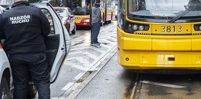 Dramat w Warszawie. Tramwaj ciągnął za sobą pasażera