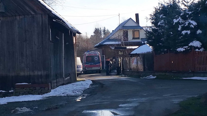 Szaflary. Znaleziono zwłoki dwóch braci. Sprawę bada policja