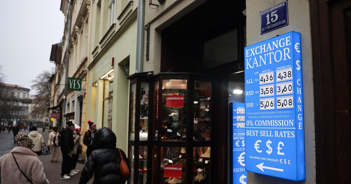 Kursy walut 2 stycznia 2026. Co się dzieje ze złotym? Po ile jest frank, dolar i euro?