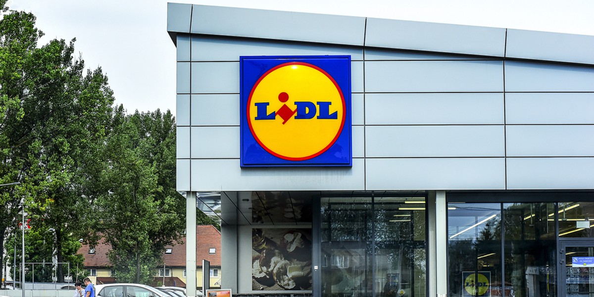 Lidl obawia się, że klienci, mając do wyboru coraz więcej sklepów innych sieci, będą wybierać je zamiast Lidla nie tylko w niedziele, ale także w pozostałe dni tygodnia. 