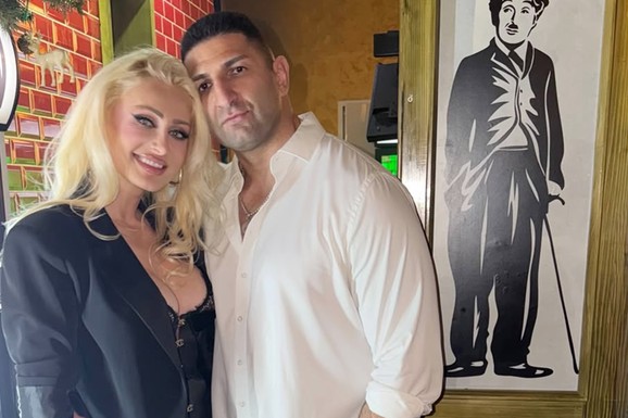 OVO JE BRAT ANELI AHMIĆ KOJI JE BIO U ZATVORU Punio stranice hronike, pa oženio pevačicu: Sada pozirali zajedno, a njen dekolte raspametio muškarce